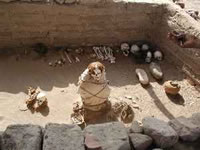 Una de las momias del cementerio de Chauchilla, en las afueras de Nazca.