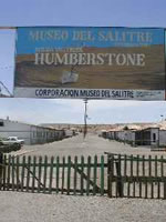 La abandonada Salitrera de Humberstone, tierra de fantasmas y evocaciones a las glorias de un pasado opulento.